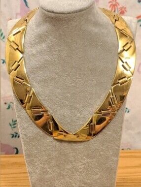 Gold Tone Flex Triangle Costume Trendy Funky Streetwear Casual Necklace Jewelry